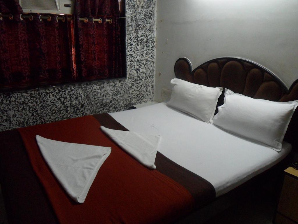 Hotel Happyland Mumbai Bilik gambar