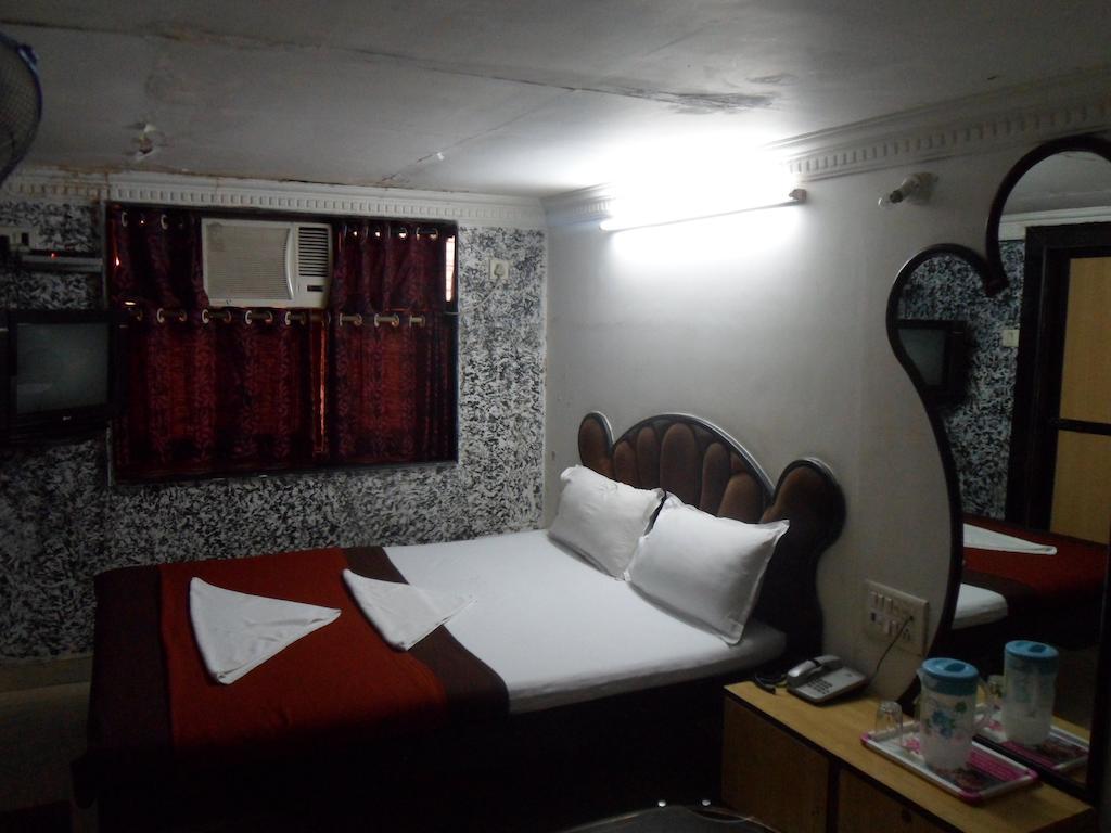 Hotel Happyland Mumbai Luaran gambar