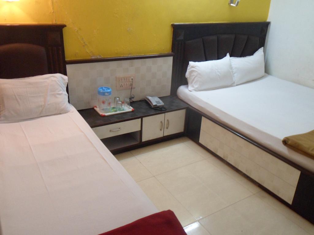 Hotel Happyland Mumbai Bilik gambar