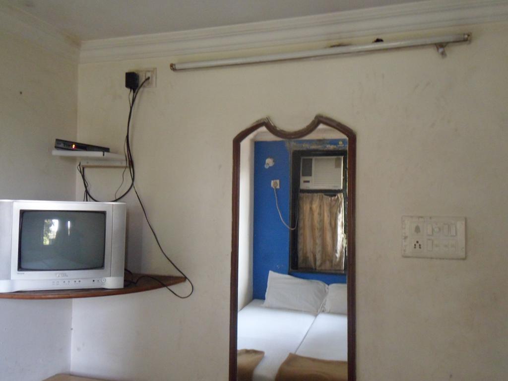 Hotel Happyland Mumbai Luaran gambar