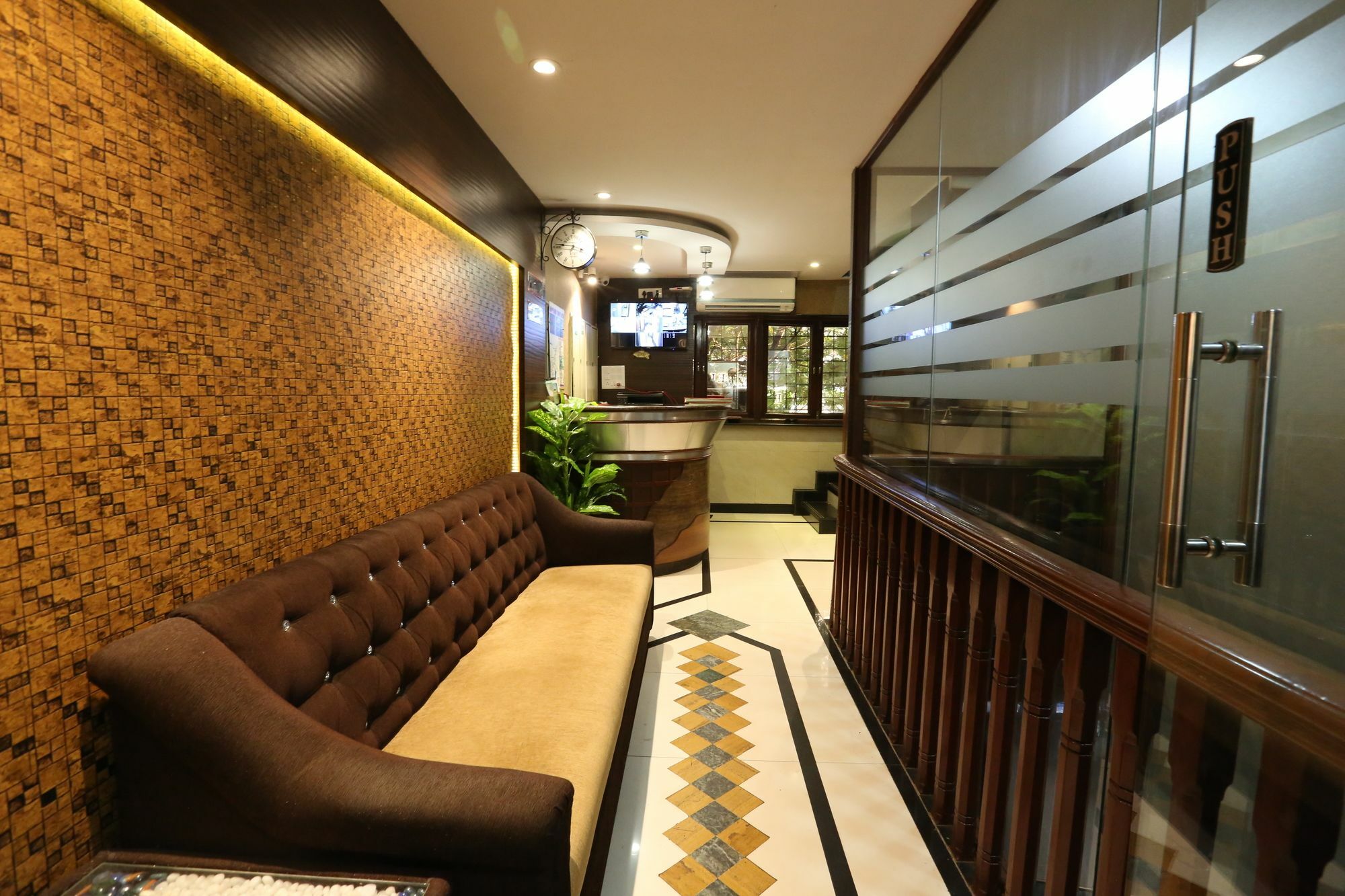 Hotel Happyland Mumbai Luaran gambar