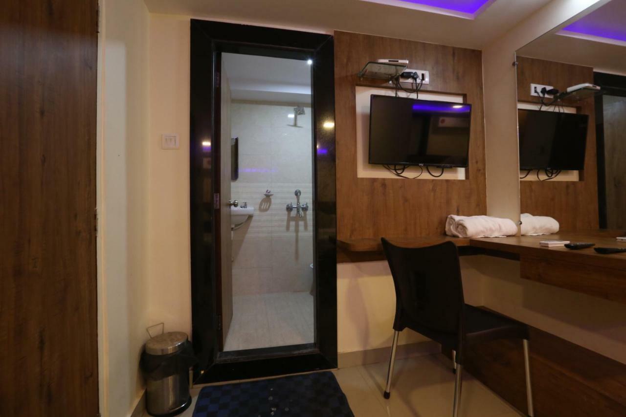Hotel Happyland Mumbai Luaran gambar